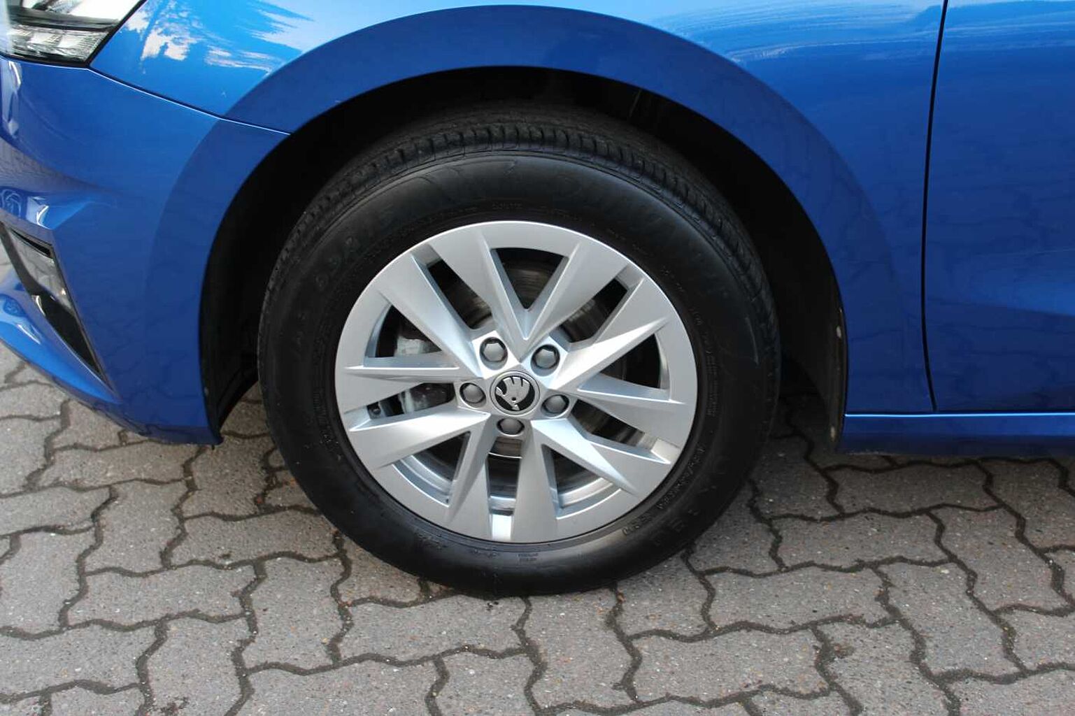 SKODA Fabia 1.0 MPI (80ps) SE Comfort 5-Dr Hatchback