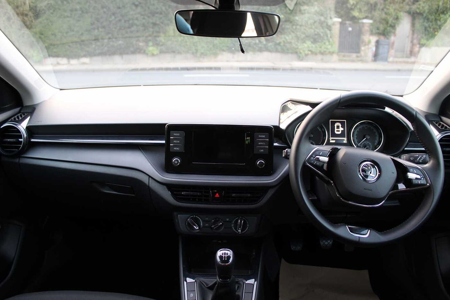 SKODA Fabia 1.0 MPI (80ps) SE Comfort 5-Dr Hatchback